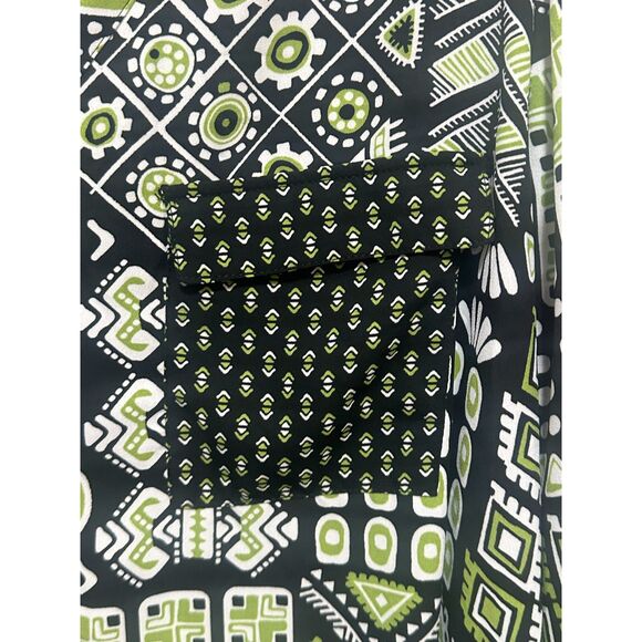 Cato Women’s 22/24W Button Up Blouse Green Black Tribal Print Career Top - Picture 4 of 5